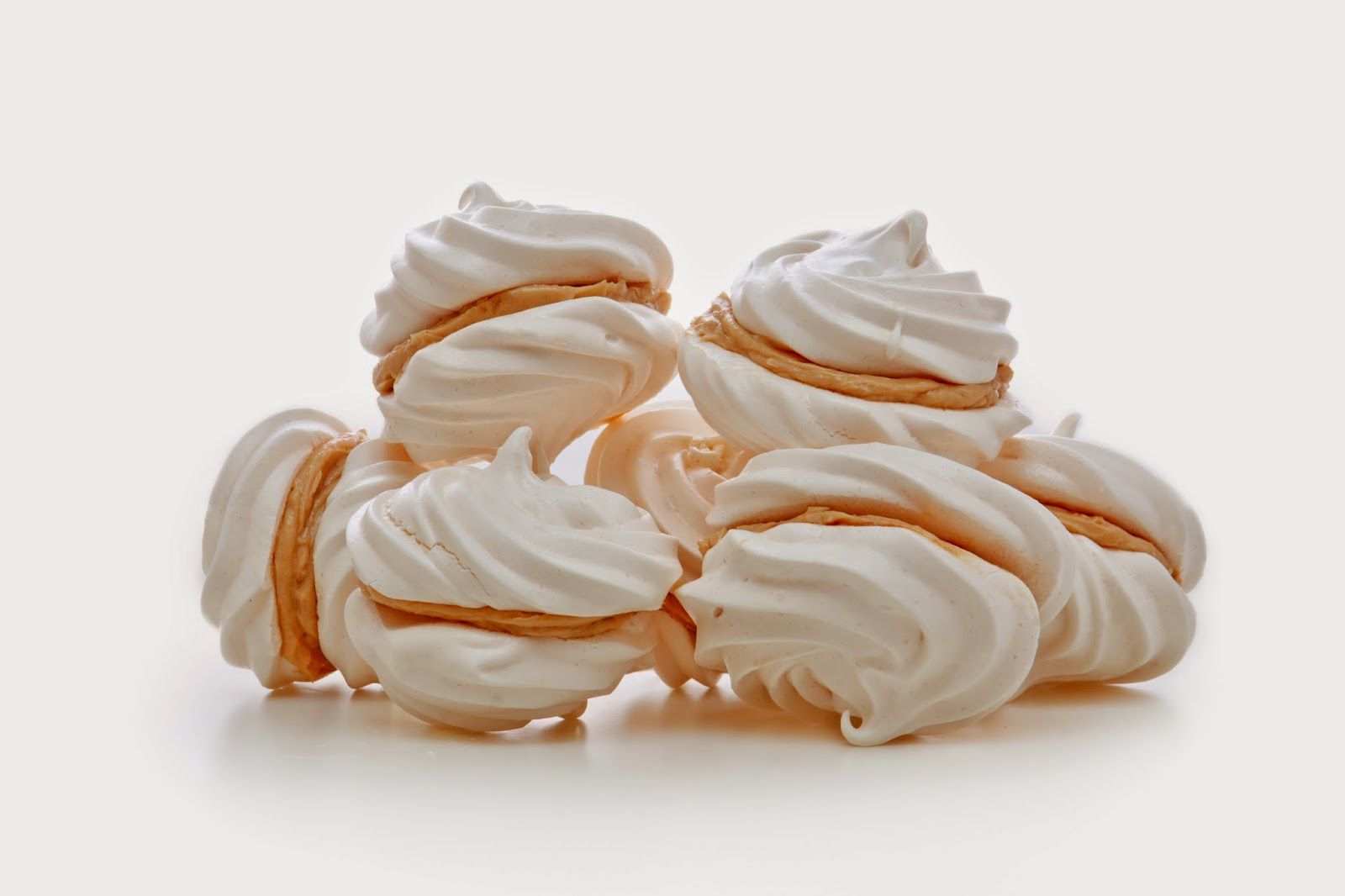 БЕЗЕ ПИРОГИНЯ 200ГР/ ШТ