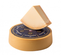 БЗМЖ СЫР ПАРМЕЗАН ШВЕЙЦАРИЯ ВЫДЕРЖАННЫЙ ТВЕРДЫЙ 40% /ВЕС